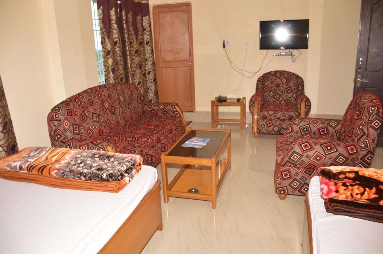 Hotel Kaustav Tezpur Ngoại thất bức ảnh